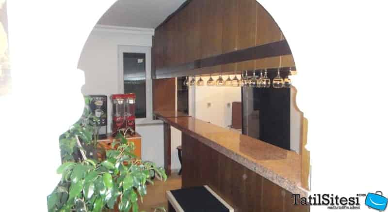 White Boutique Hotel